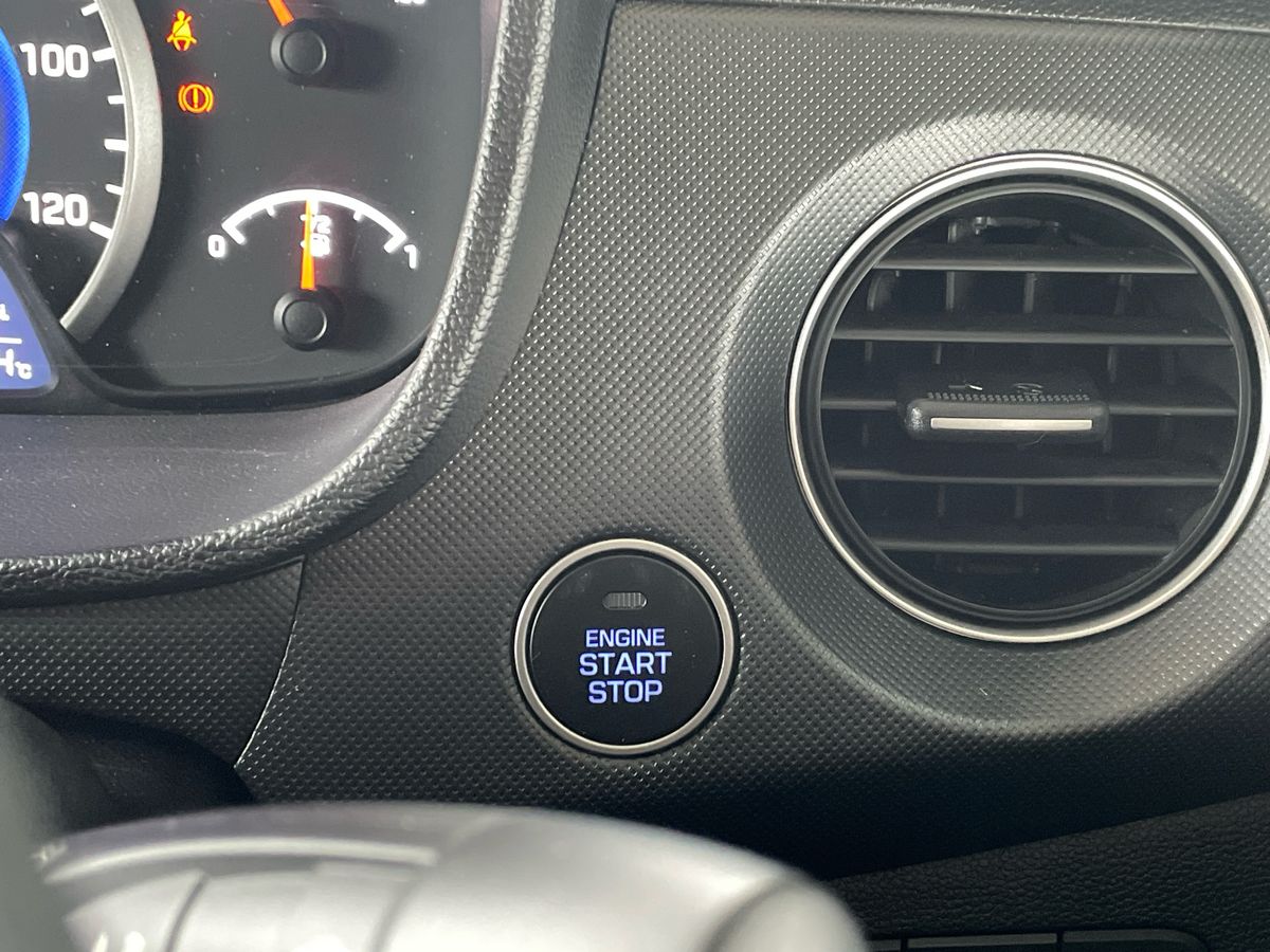 Used Hyundai i10 2019 for sale - 77002990: Photo 25