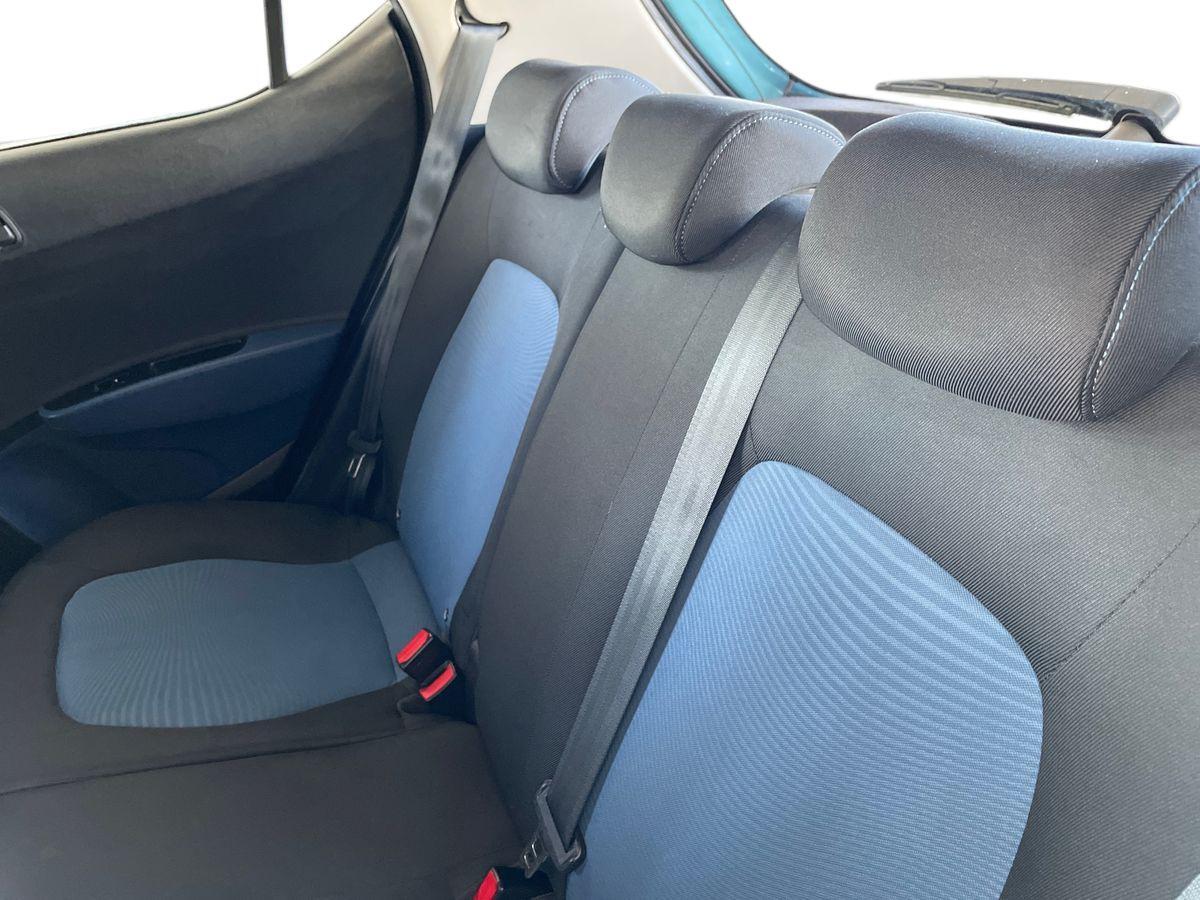 Used Hyundai i10 2014 for sale - 76965239: Photo 11