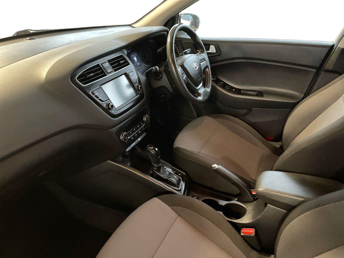 Used Hyundai i20 2020 for sale - 77003002: Photo 10