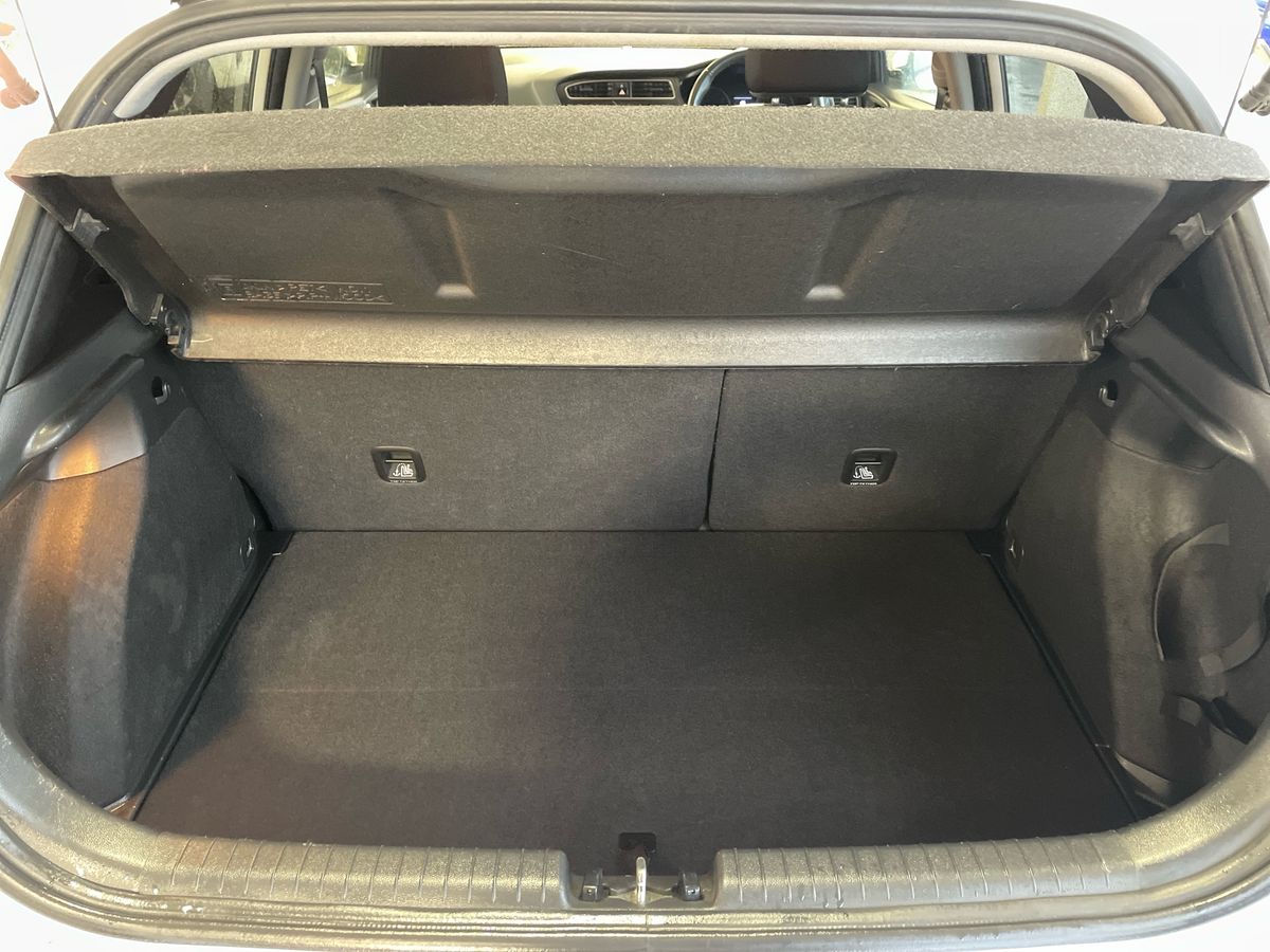 Used Hyundai i20 2020 for sale - 77003002: Photo 12