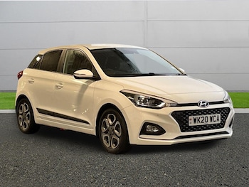 Used Hyundai i20 2020 for sale - 77003002: Photo
