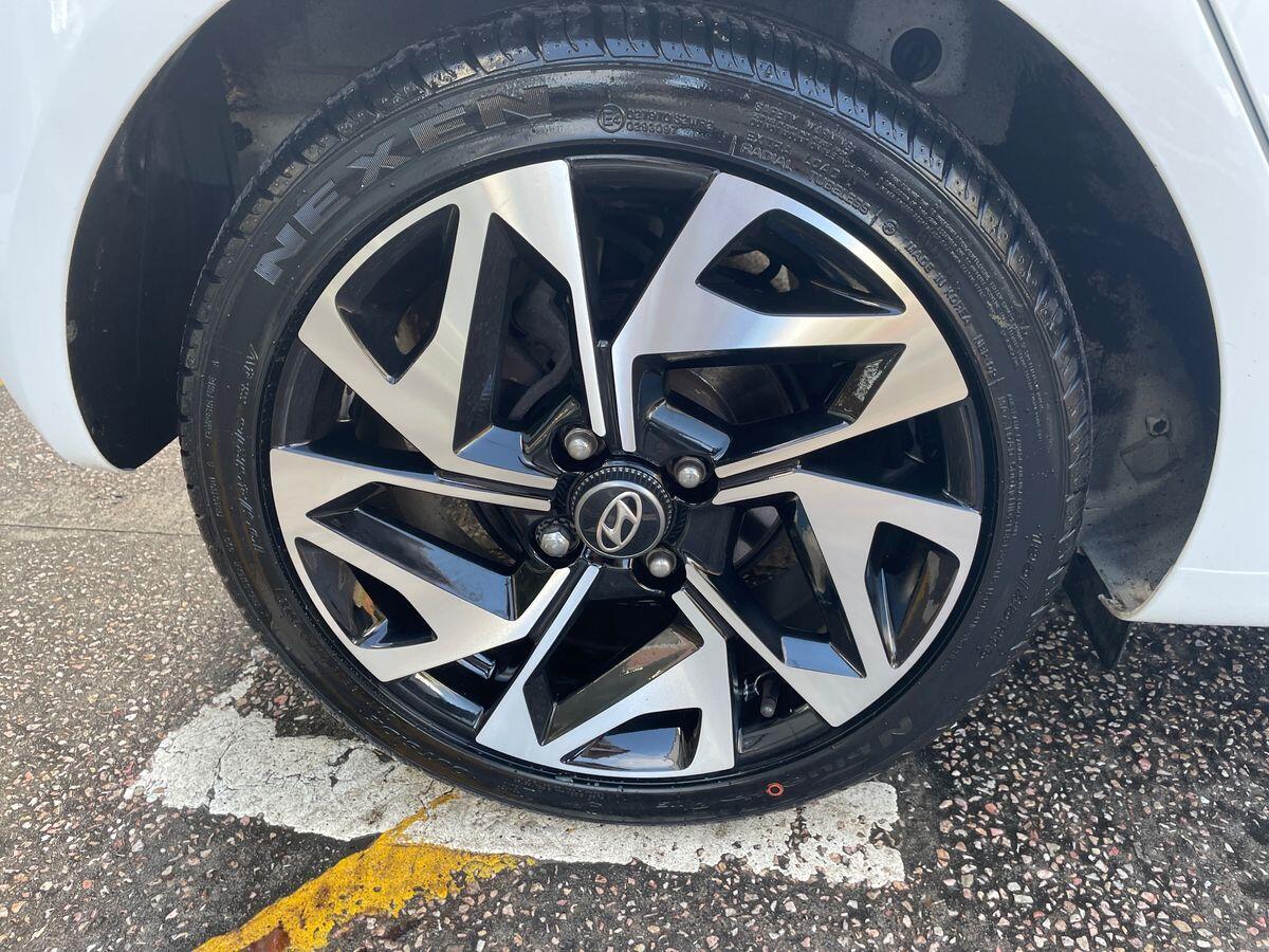 Used Hyundai i10 2022 for sale - 76716921: Photo 9