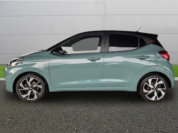 Used Hyundai i10 2023 for sale - 77739904: Photo