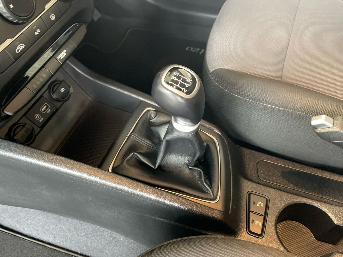 Used Hyundai i20 2019 for sale - 77003001: Photo 19