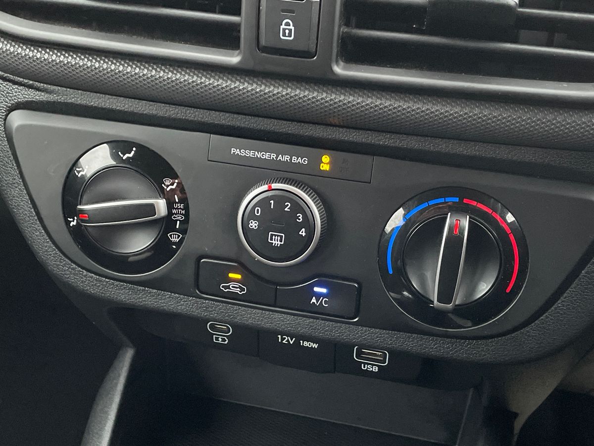 Used Hyundai i10 2023 for sale - 77600457: Photo 18