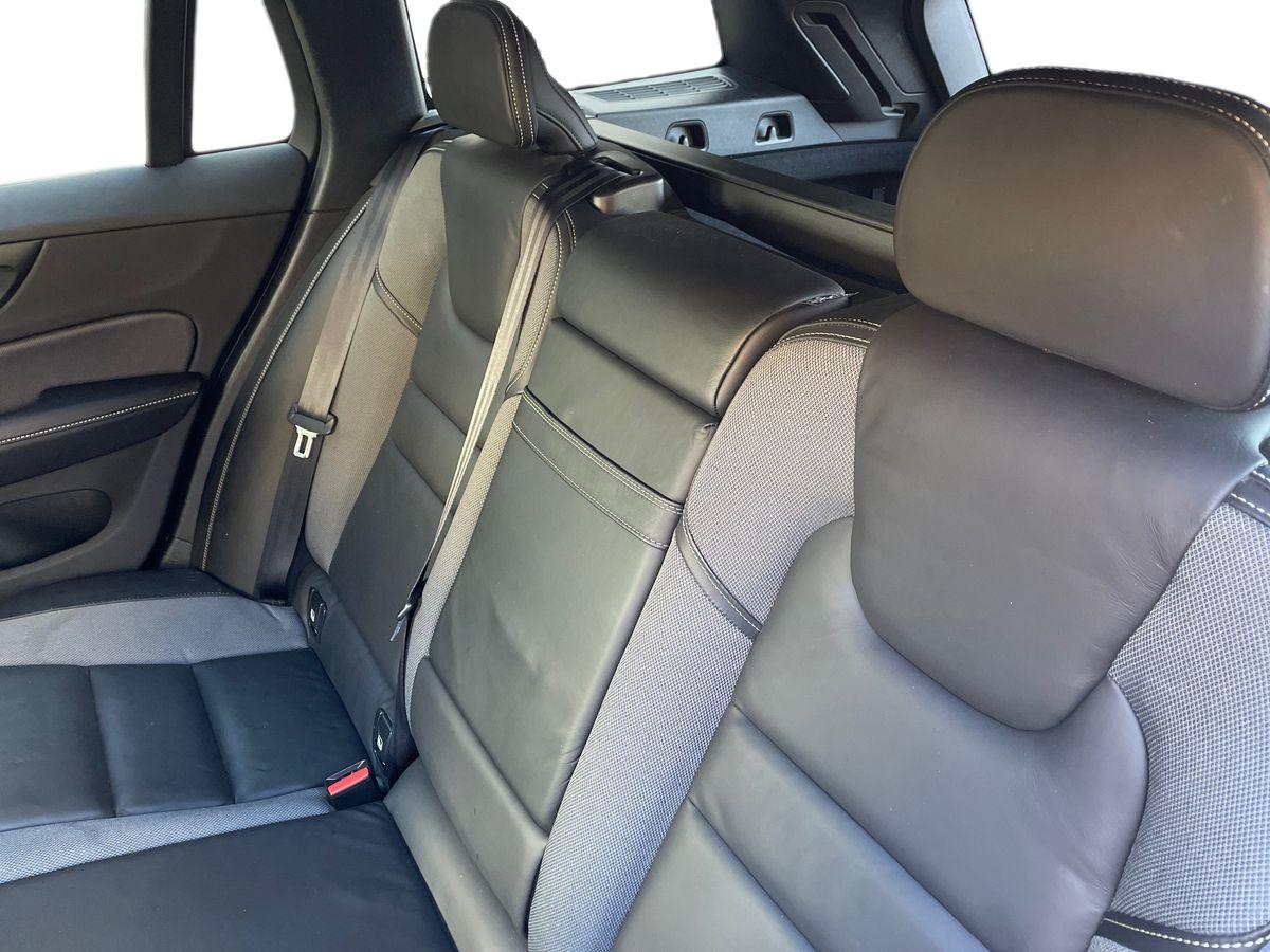 Used Volvo V60 2019 for sale - 77942038: Photo 11