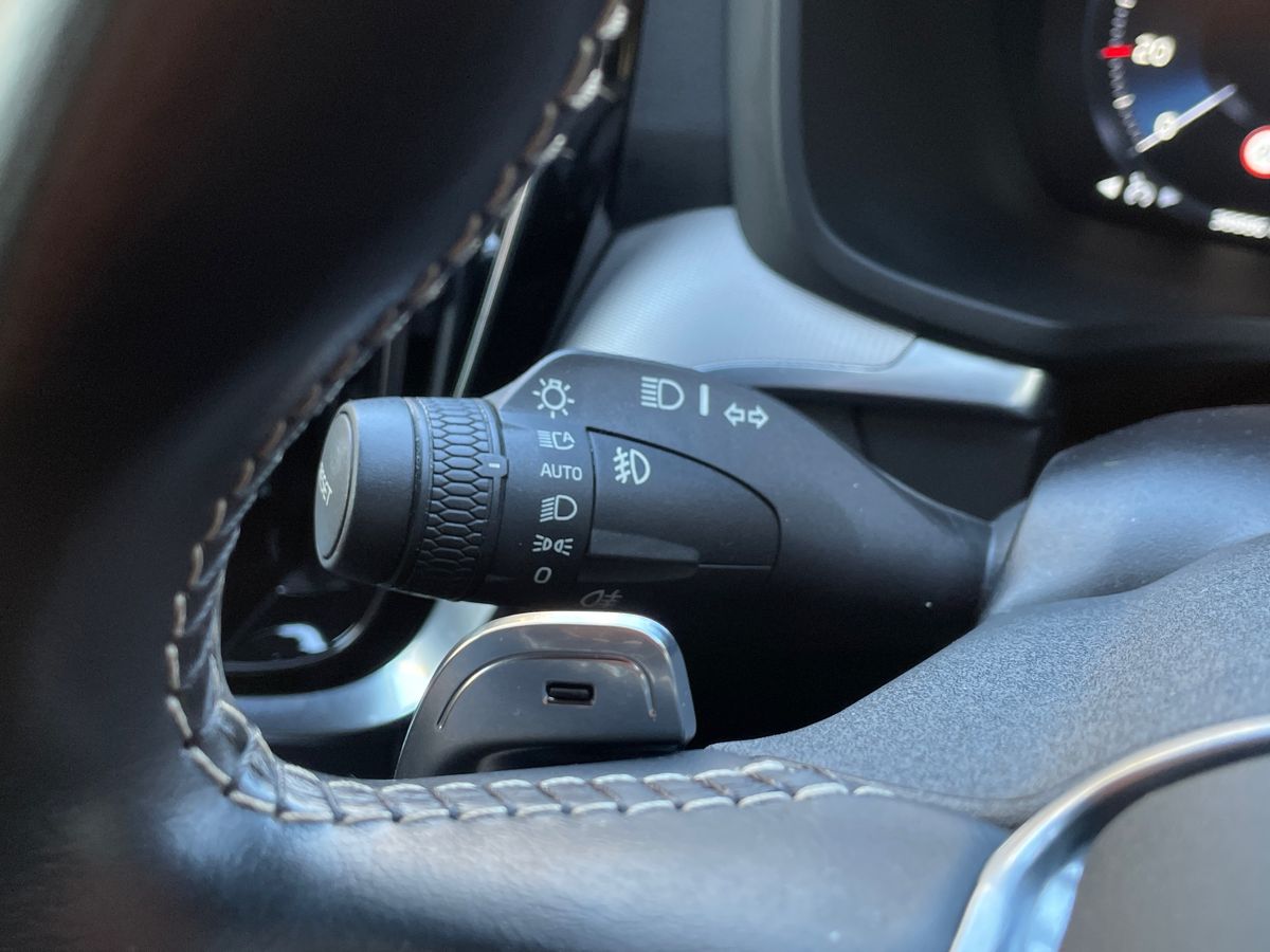 Used Volvo V60 2019 for sale - 77942038: Photo 28