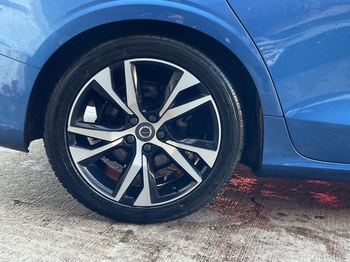 Used Volvo V60 2019 for sale - 77942038: Photo 9