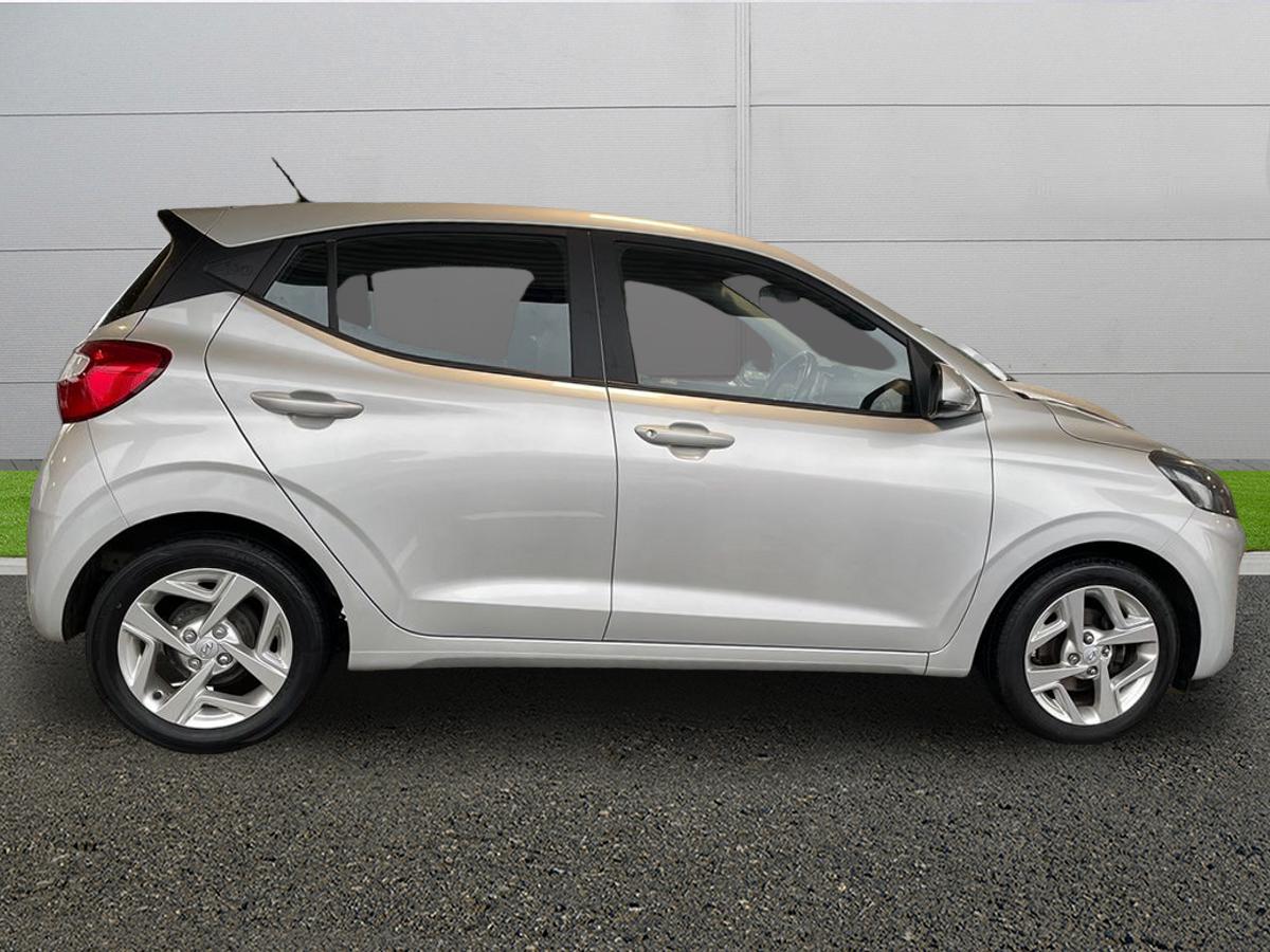 Used Hyundai i10 2022 for sale - 77205607: Photo 8