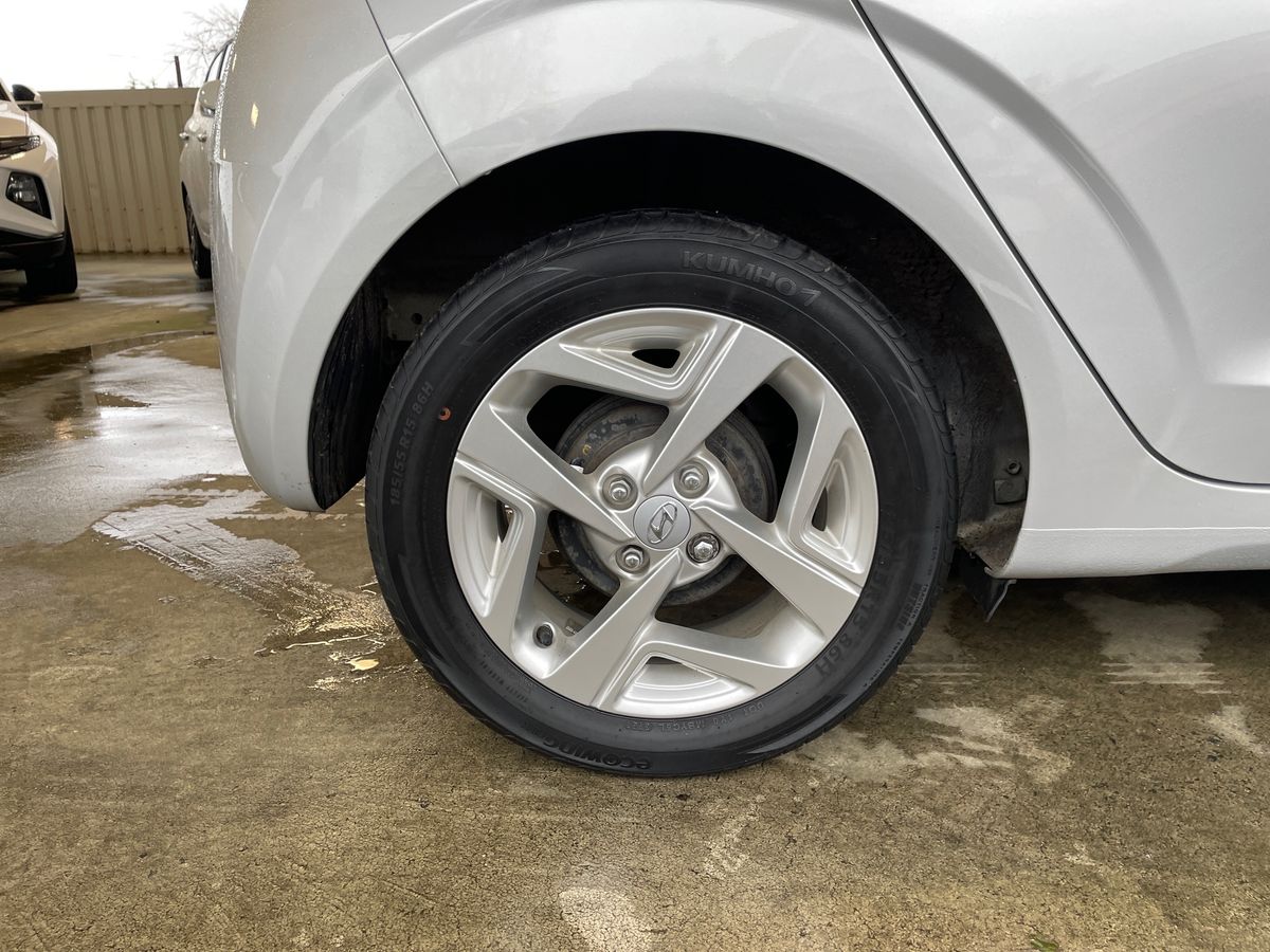 Used Hyundai i10 2022 for sale - 77205607: Photo 9