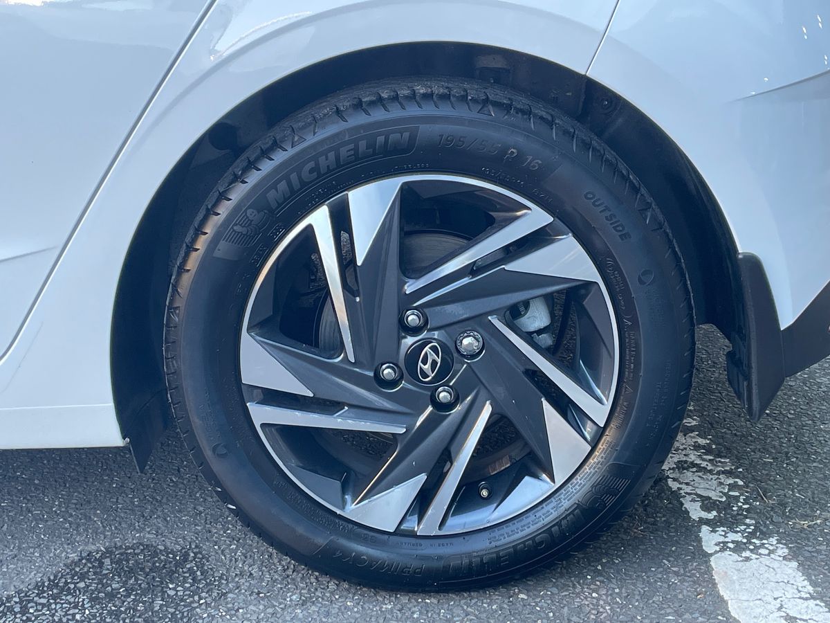 Used Hyundai i20 2023 for sale - 77942047: Photo 9