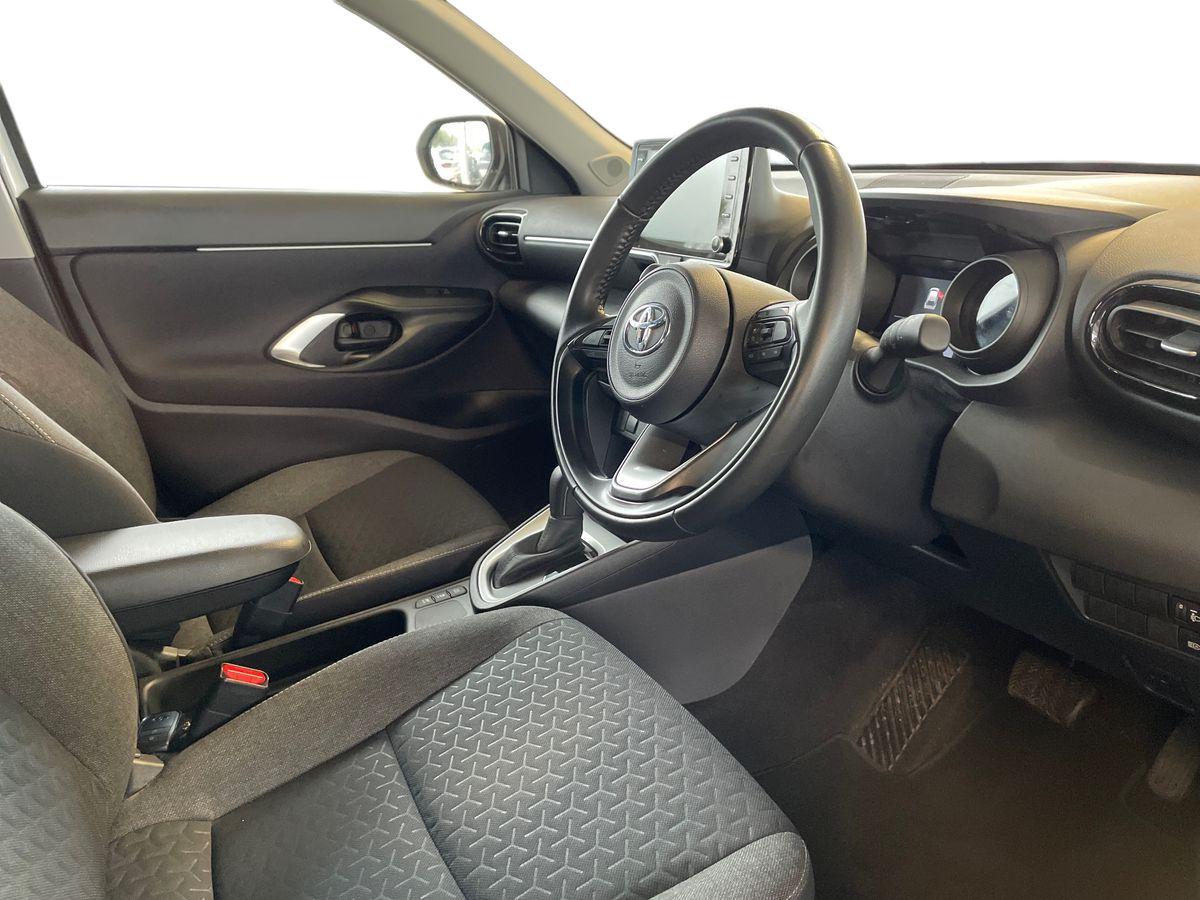 Used Toyota Yaris Cross 2023 for sale - 77512639: Photo 15