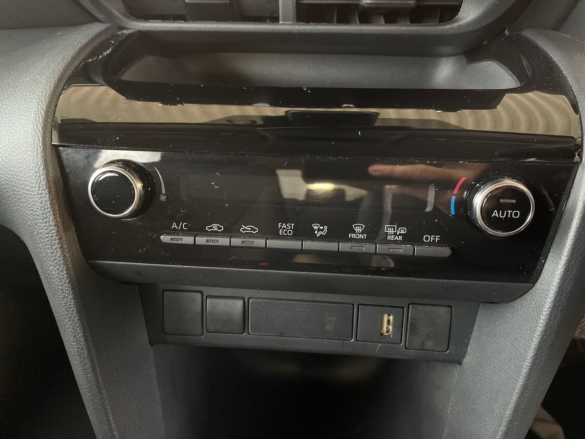 Used Toyota Yaris Cross 2023 for sale - 77512639: Photo 18