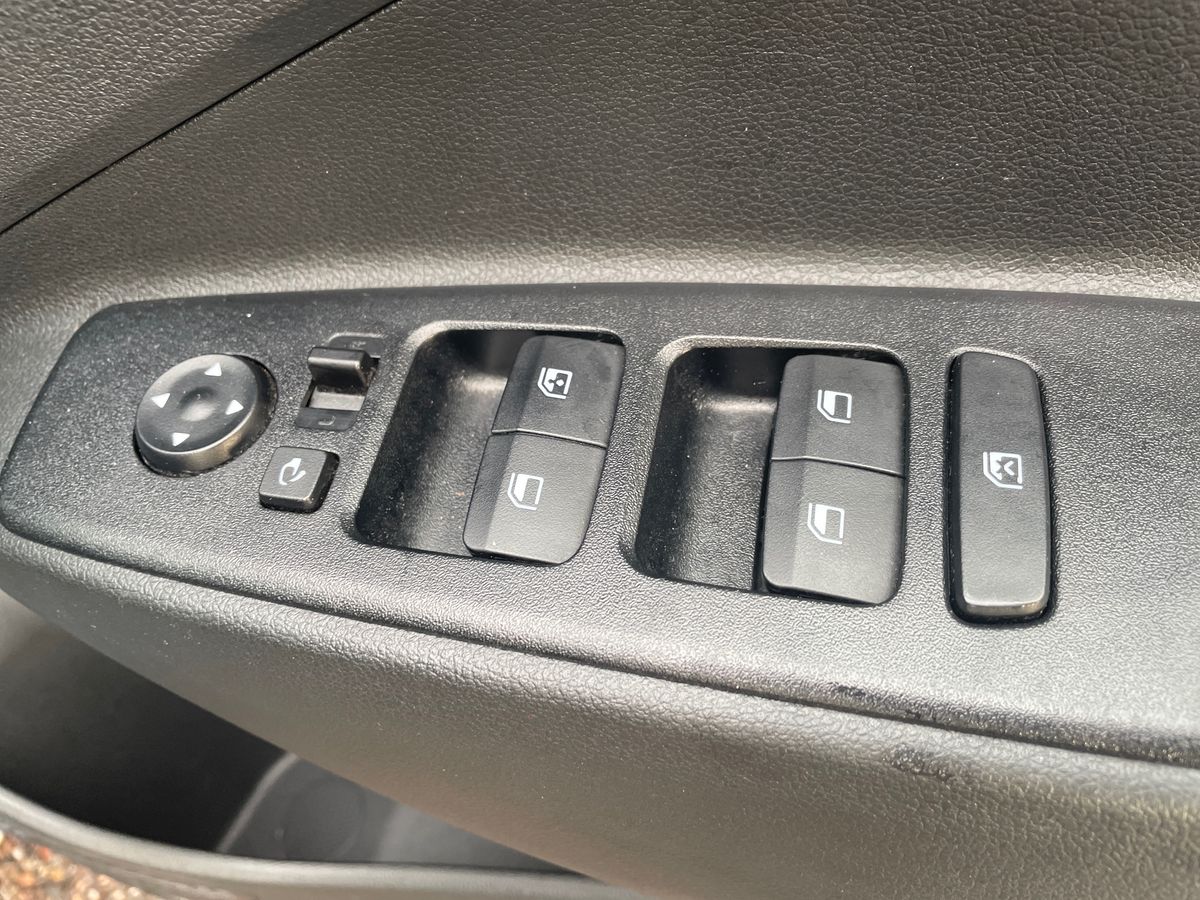 Used Hyundai i10 2023 for sale - 78136992: Photo 20