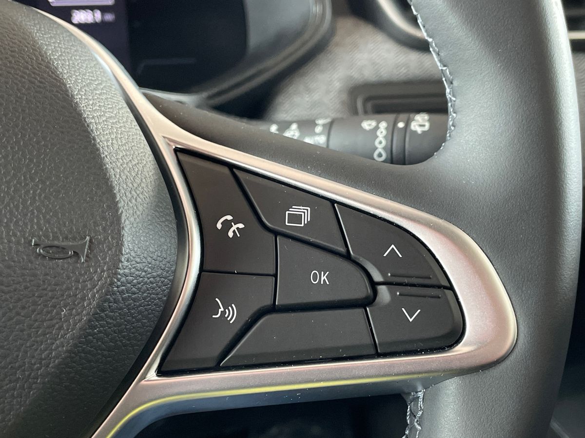 Used Renault Clio 2024 for sale - 77885489: Photo 17