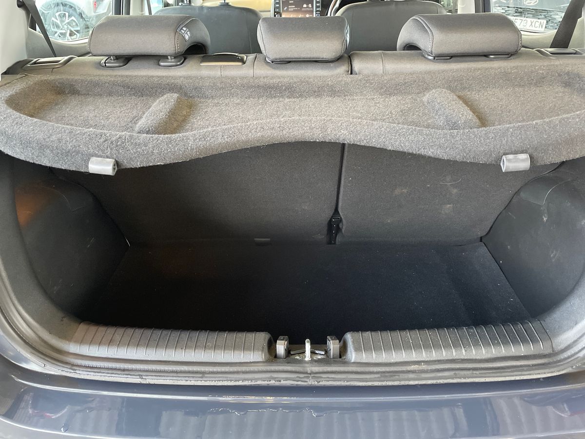 Used Hyundai i10 2023 for sale - 77397455: Photo 12