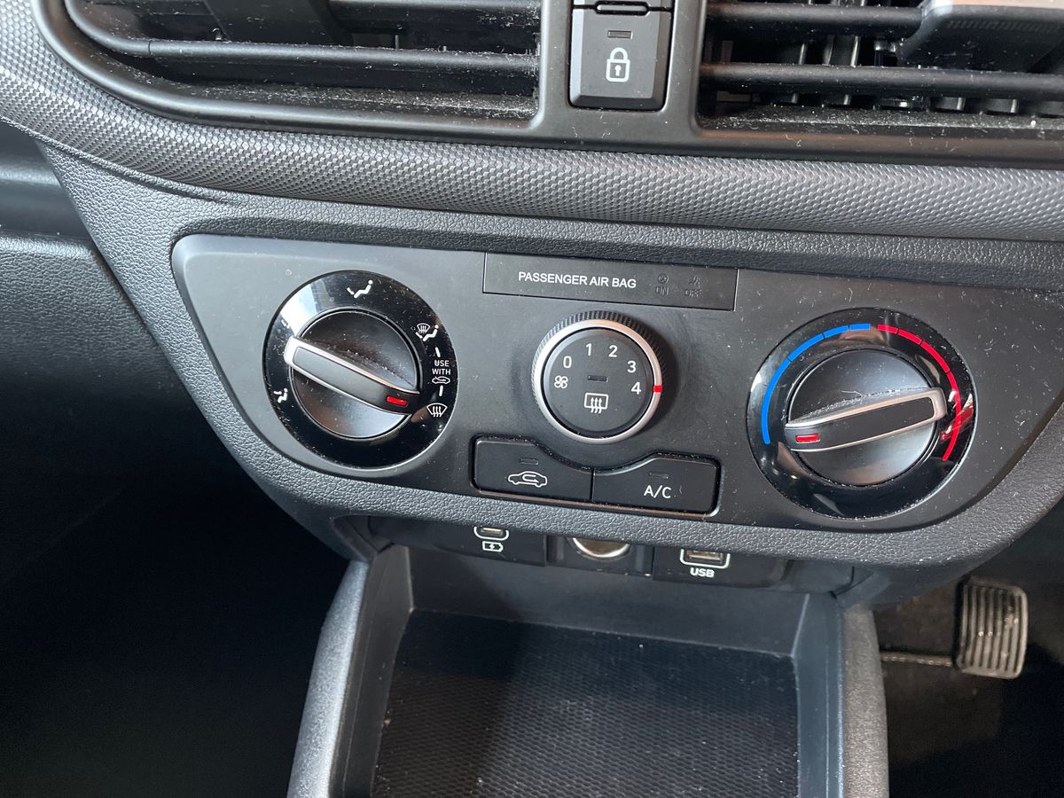 Used Hyundai i10 2023 for sale - 77397455: Photo 18