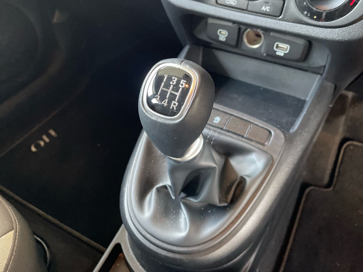 Used Hyundai i10 2023 for sale - 77397455: Photo 19