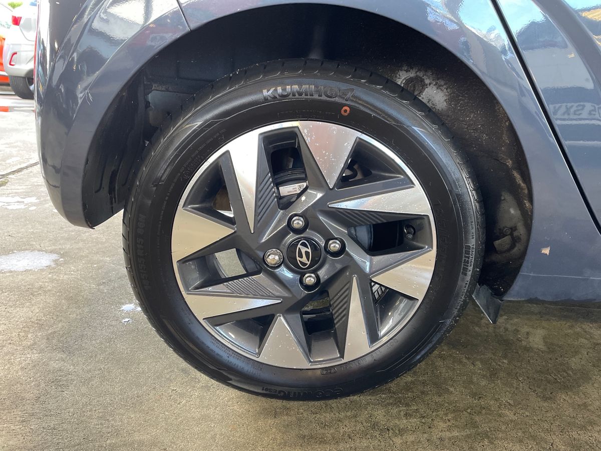 Used Hyundai i10 2023 for sale - 77397455: Photo 9