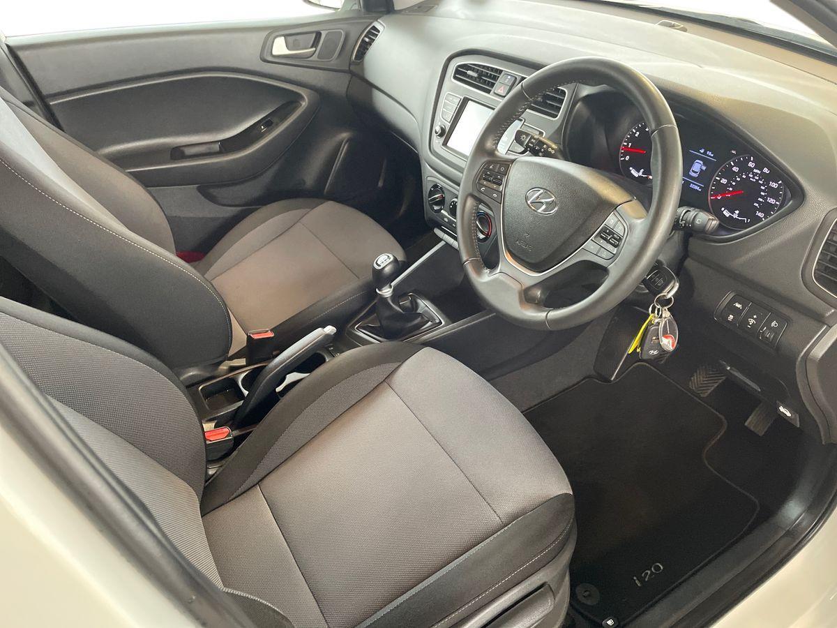 Used Hyundai i20 2019 for sale - 76965250: Photo 15