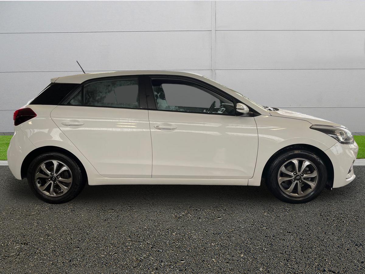 Used Hyundai i20 2019 for sale - 76965250: Photo 8