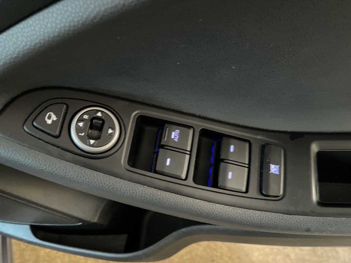 Used Hyundai i20 2020 for sale - 77002994: Photo 20