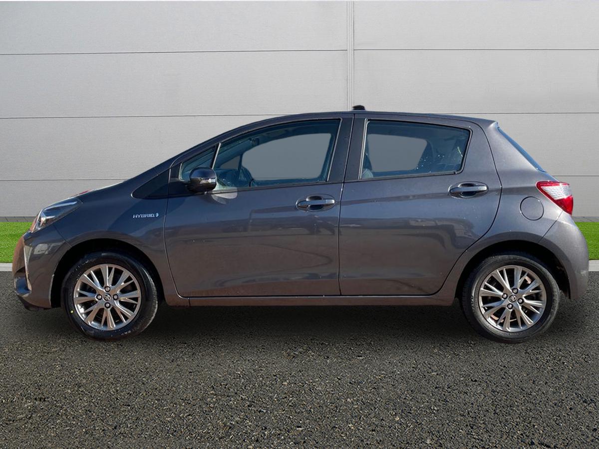 Used Toyota Yaris 2017 for sale - 77934278: Photo 4