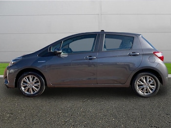 Used Toyota Yaris 2017 for sale - 77934278: Photo