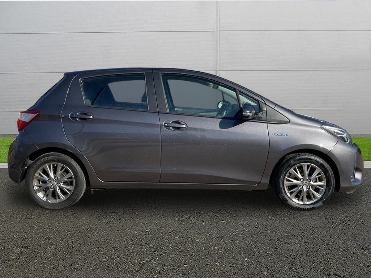 Used Toyota Yaris 2017 for sale - 77934278: Photo 8