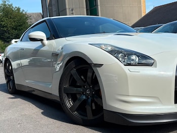Used Nissan GT-R 2010 for sale - 79247464: Photo