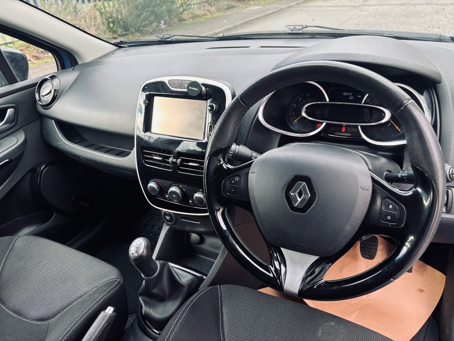 Used Renault Clio 2015 for sale - 76426049: Photo 10