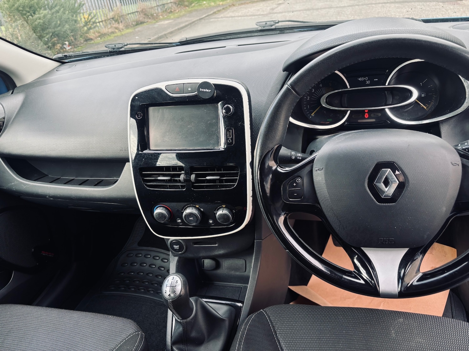 Used Renault Clio 2015 for sale - 76426049: Photo 11