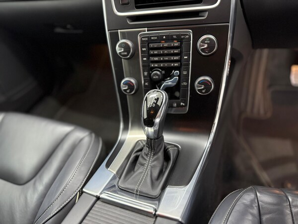 Used Volvo V60 2025 for sale - 74937481: Photo 23