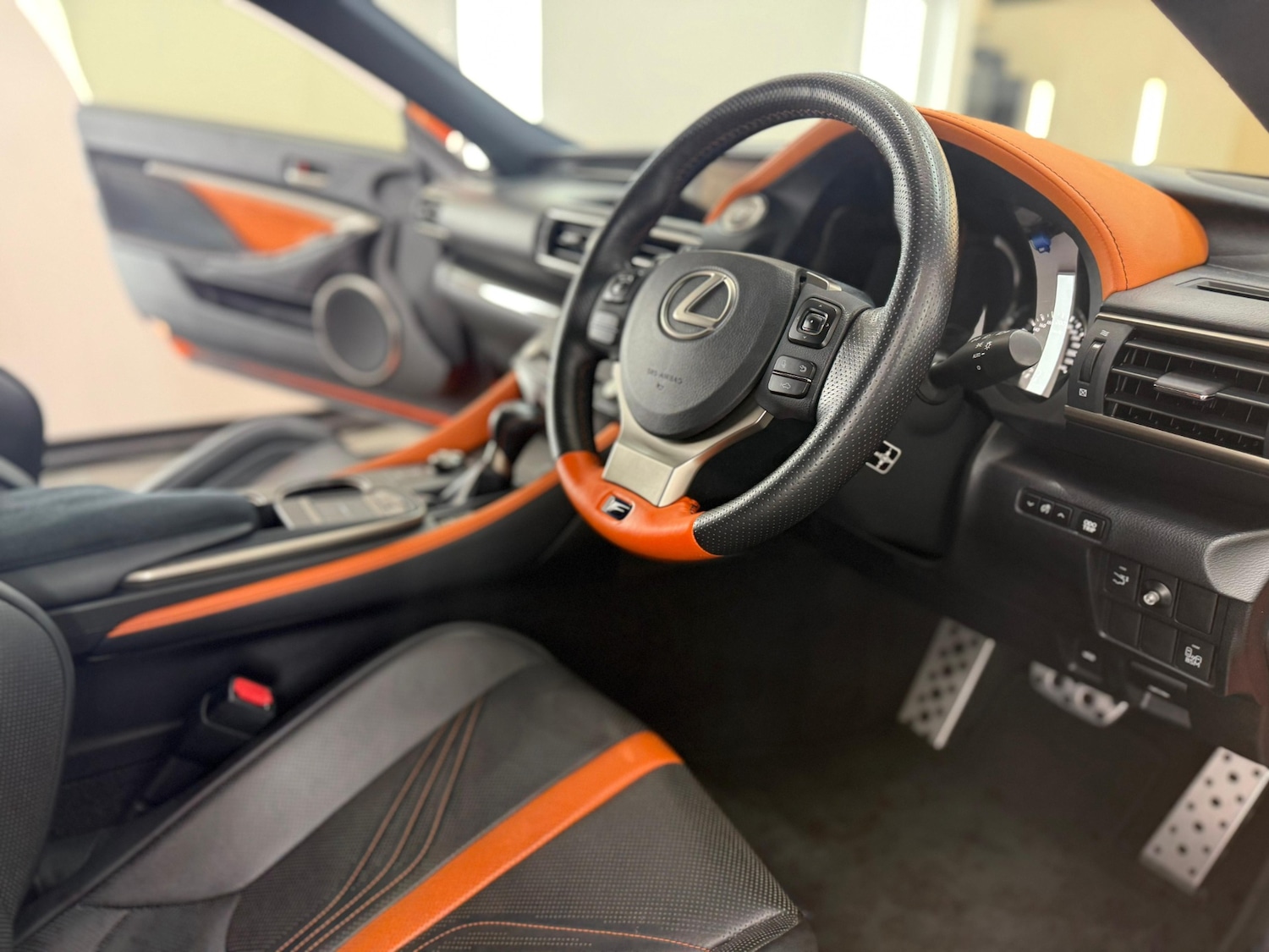 Used Lexus RC F 2025 for sale - 76346177: Photo 14