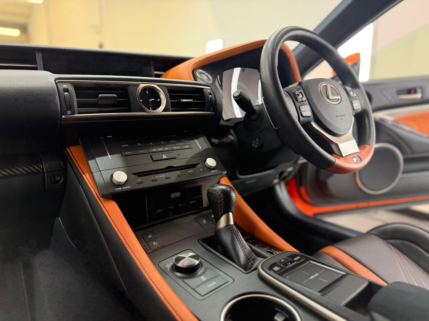 Used Lexus RC F 2025 for sale - 76346177: Photo 23