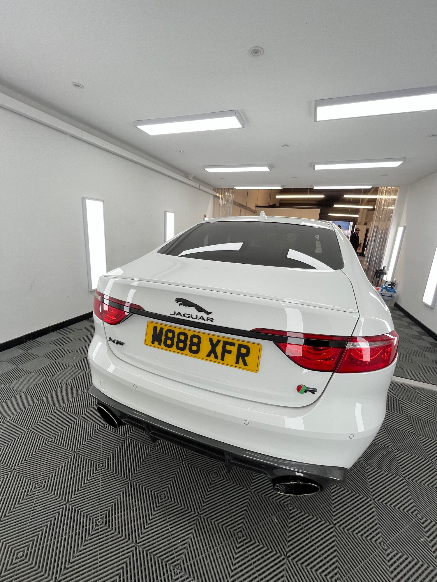 Used Jaguar XF 2017 for sale - 77502827: Photo 24