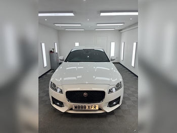Used Jaguar XF 2017 for sale - 77502827: Photo