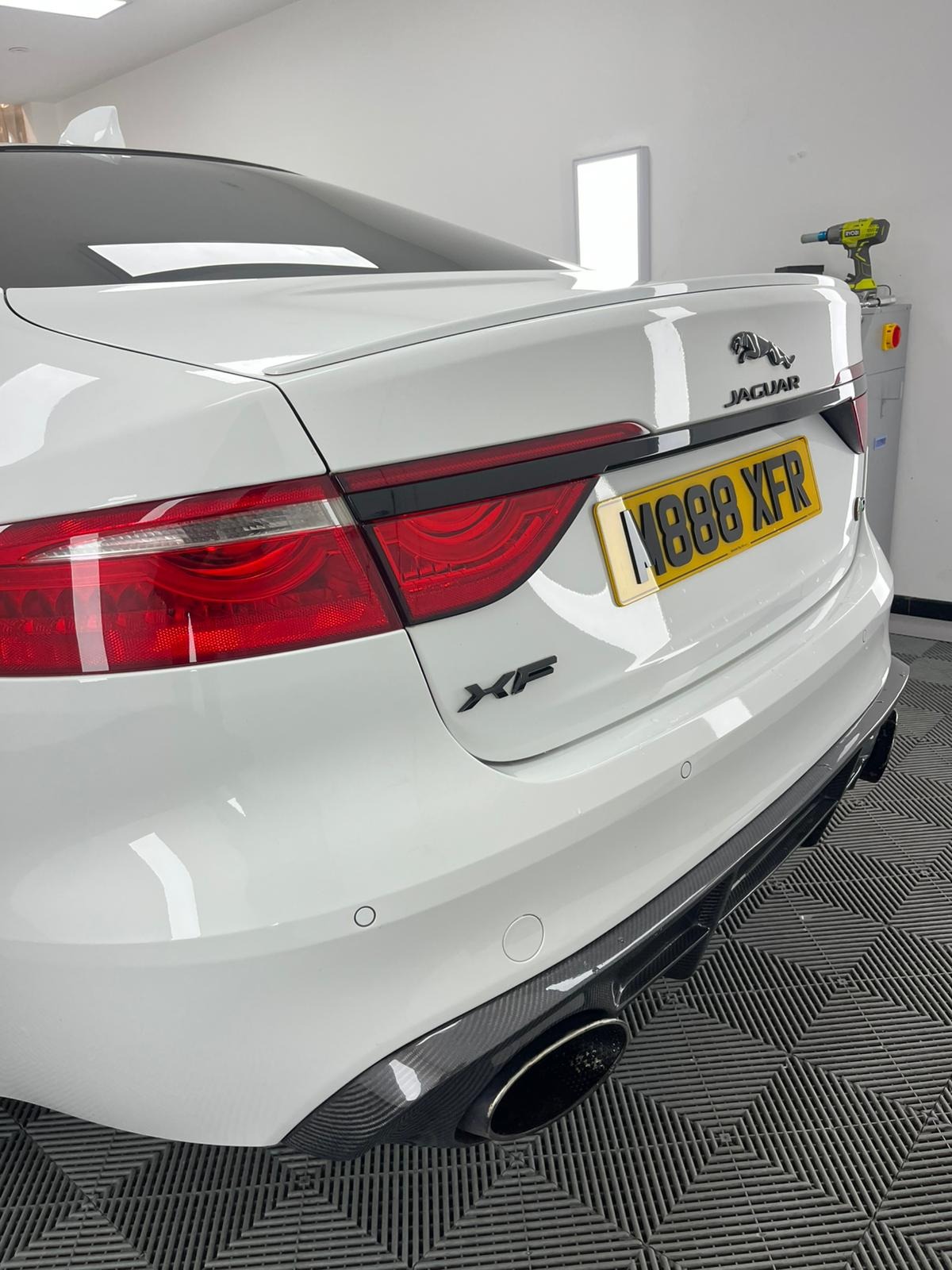 Used Jaguar XF 2017 for sale - 77502827: Photo 4