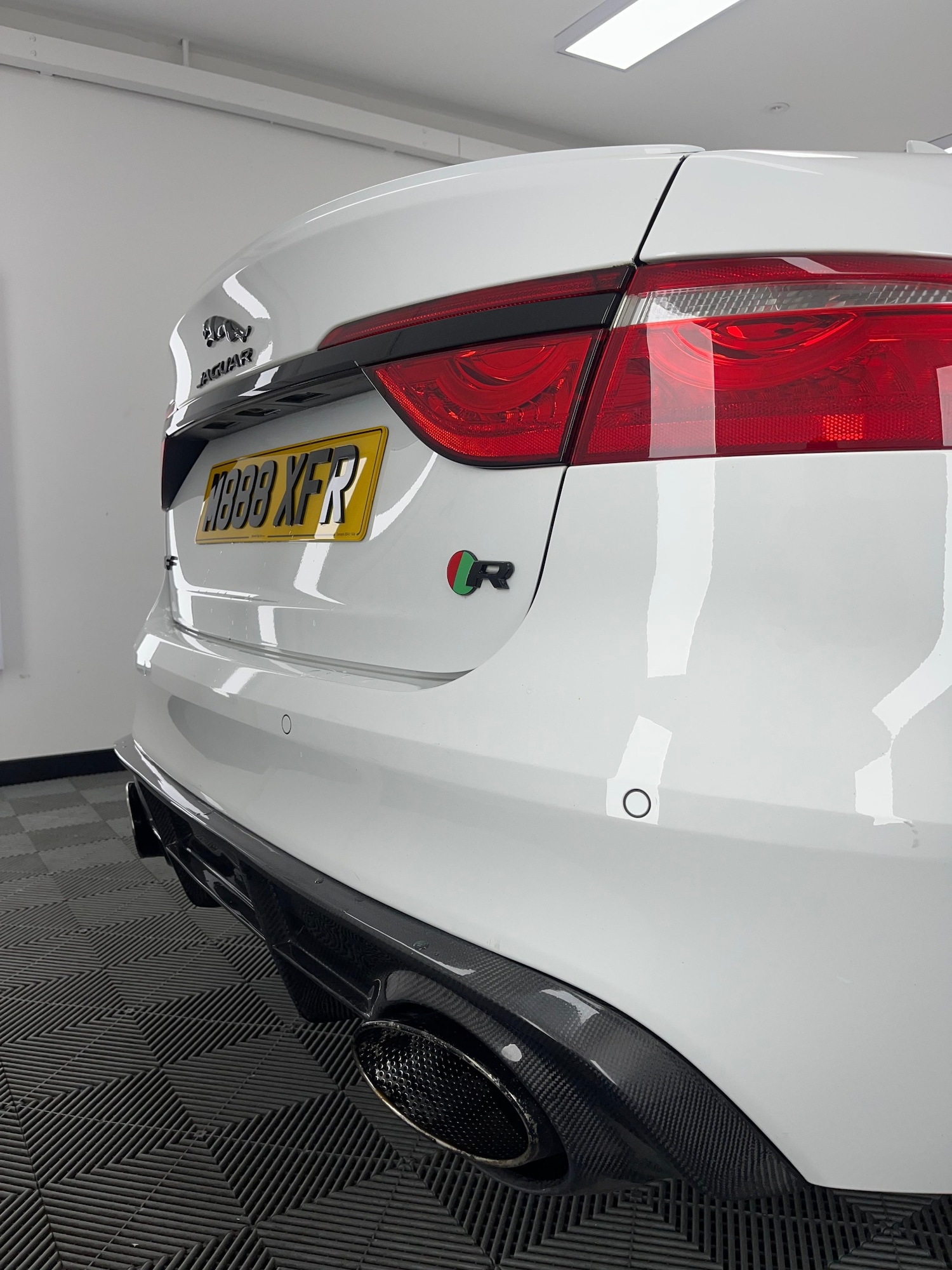Used Jaguar XF 2017 for sale - 77502827: Photo 9