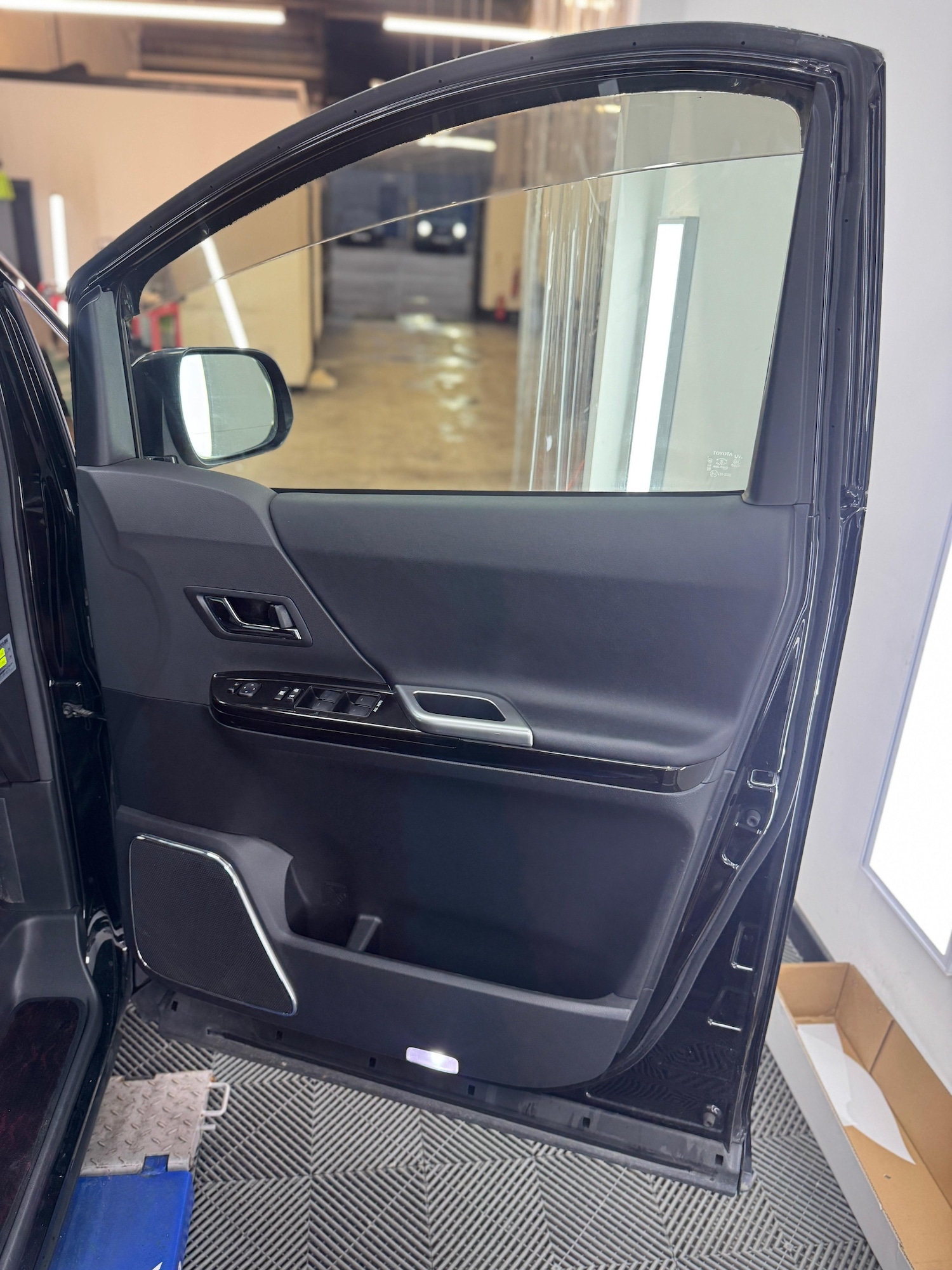 Used Toyota Vellfire 2026 for sale - 77290410: Photo 17