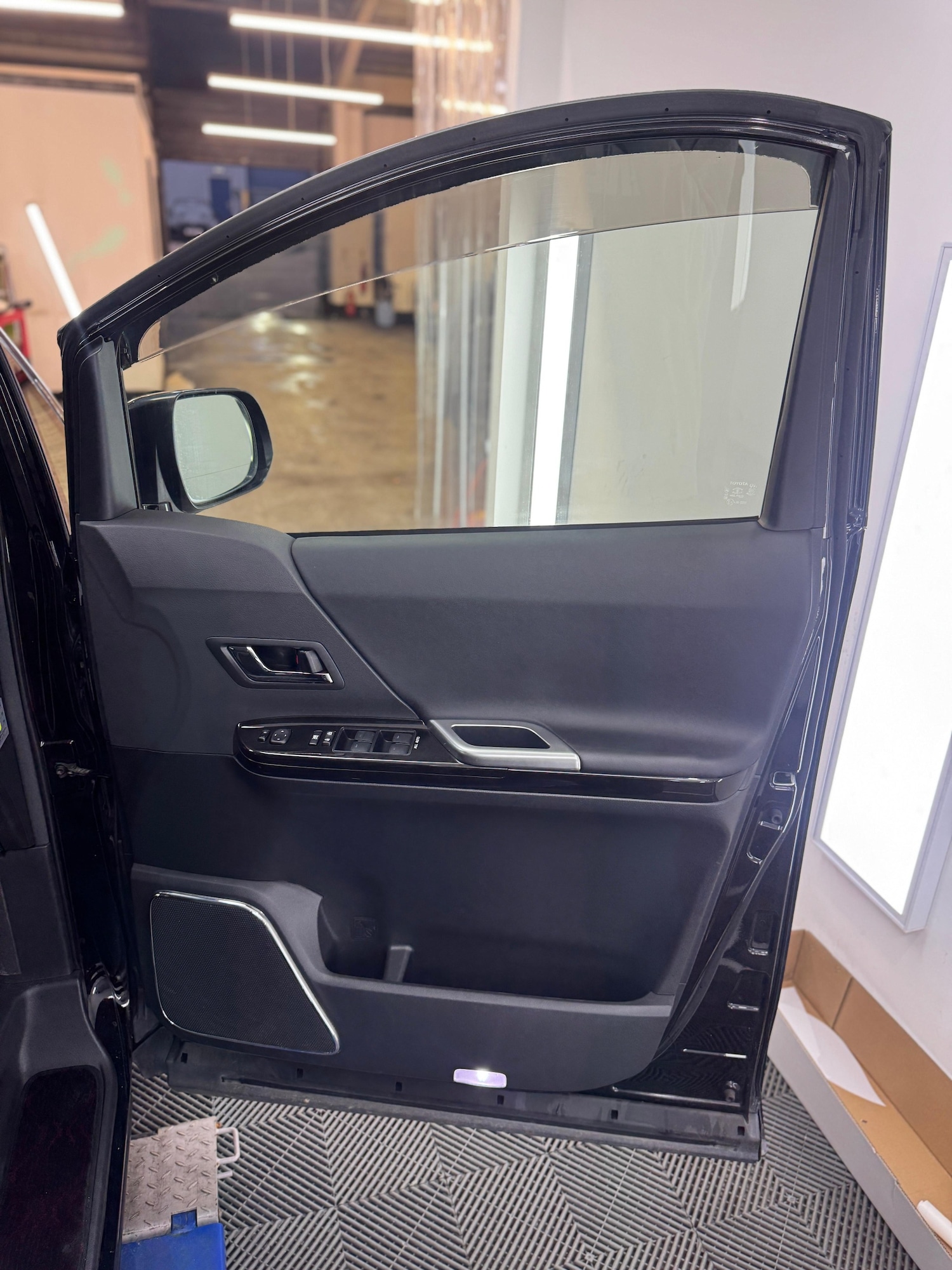 Used Toyota Vellfire 2026 for sale - 77290410: Photo 31