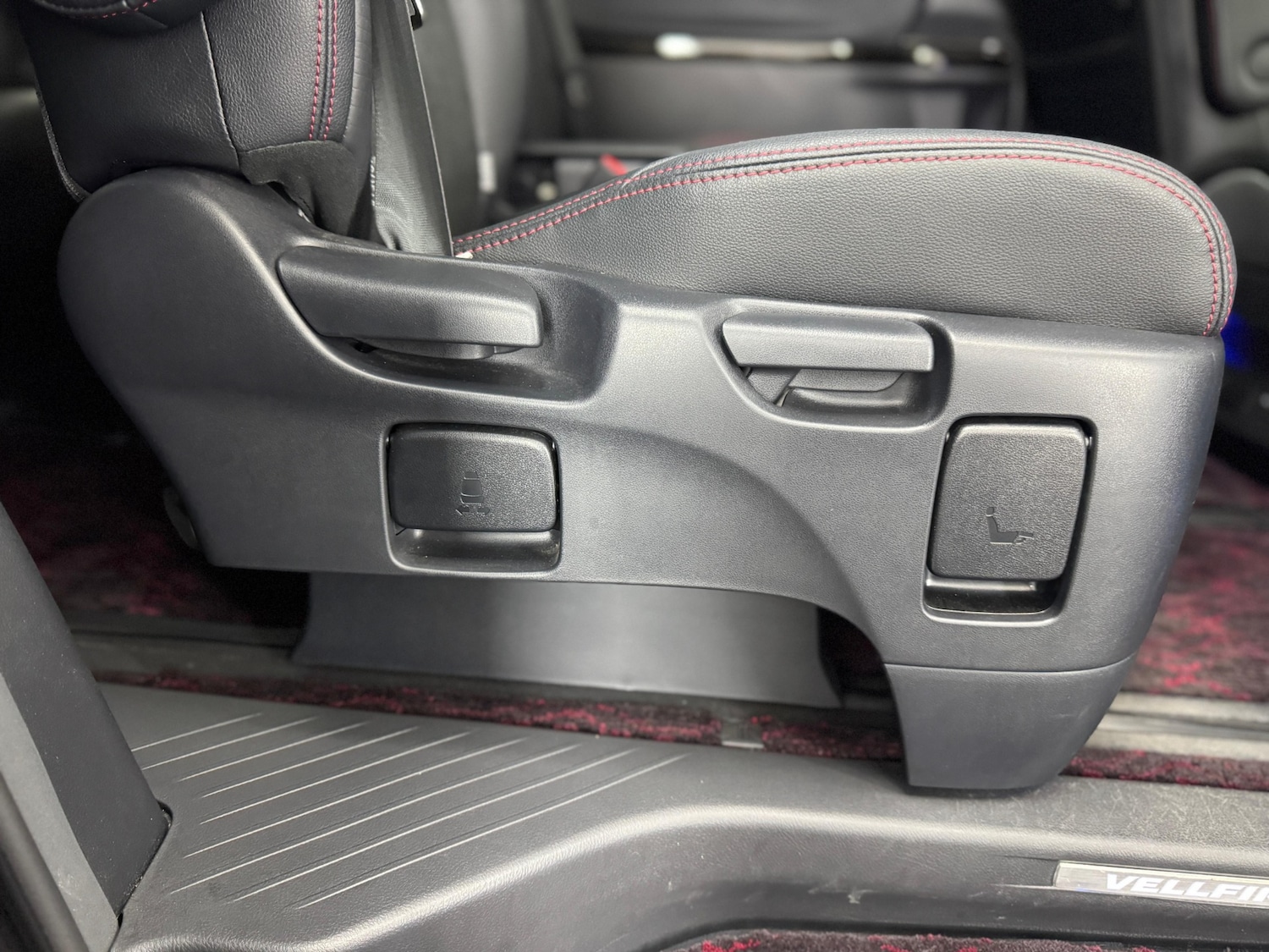 Used Toyota Vellfire 2026 for sale - 77290410: Photo 39