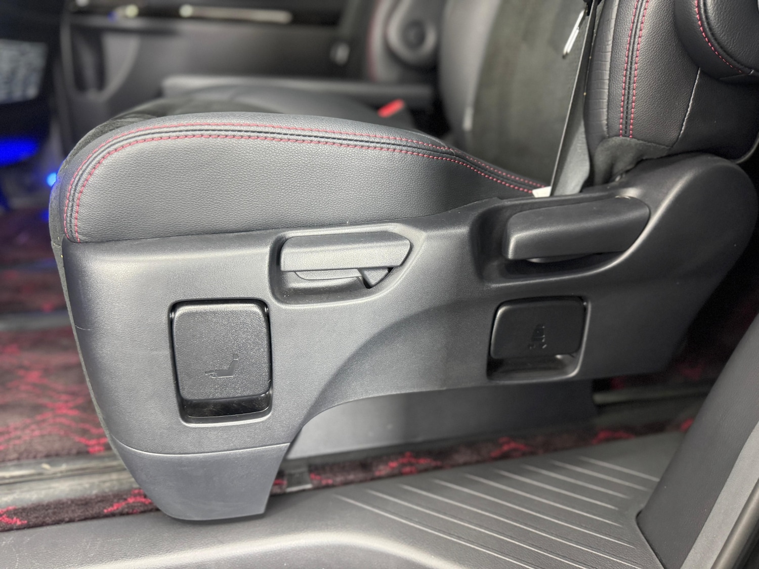 Used Toyota Vellfire 2026 for sale - 77290410: Photo 45