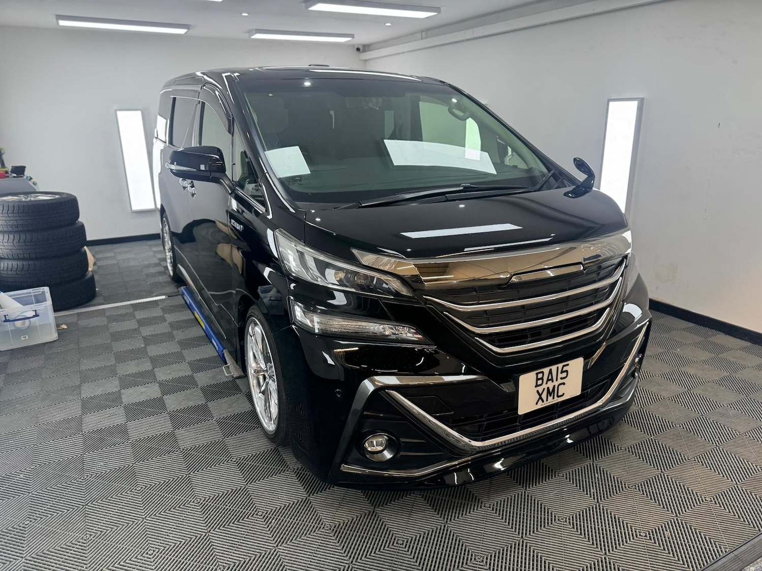 Used Toyota Vellfire 2025 for sale - 76640671: Photo 1