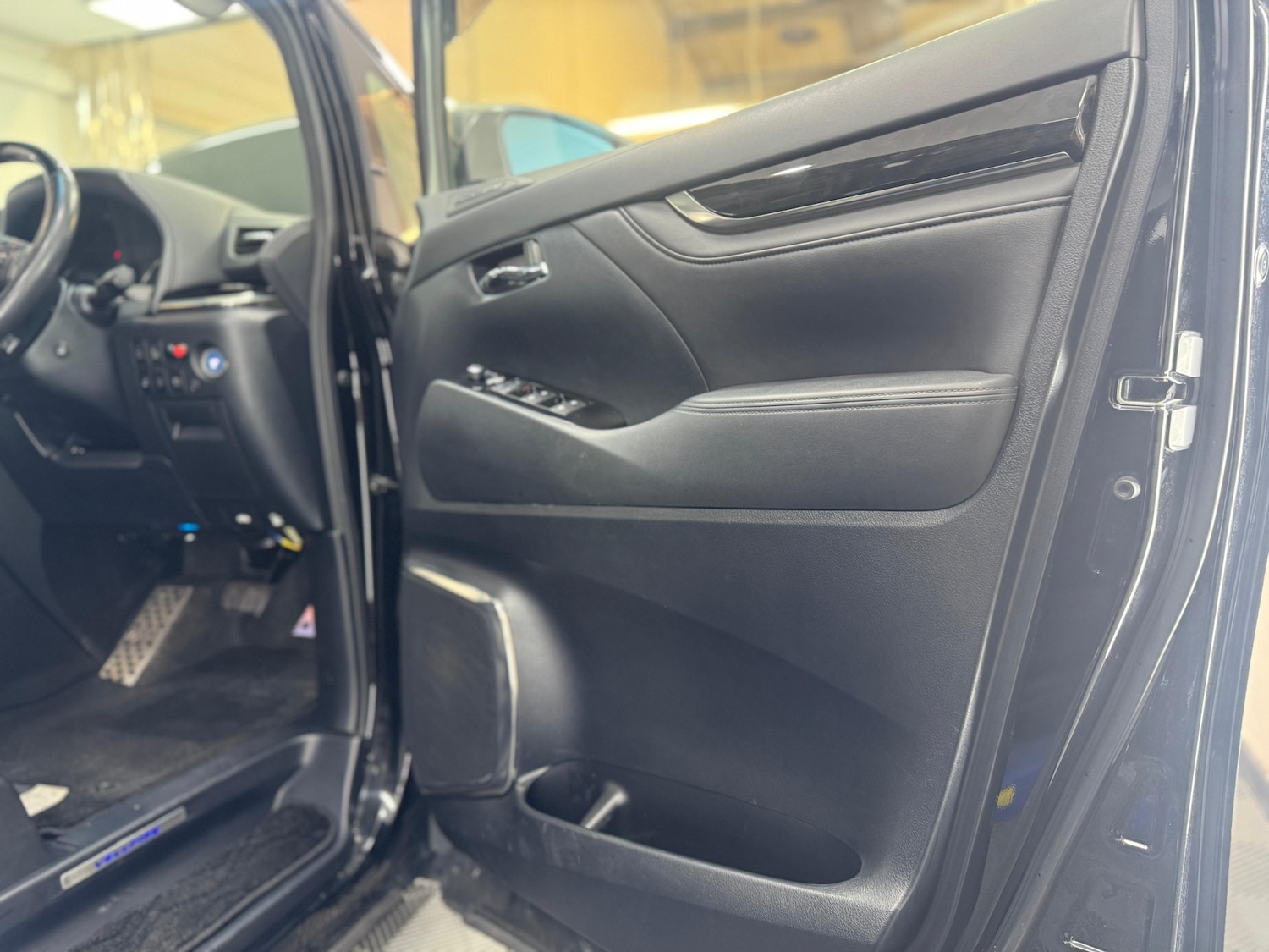 Used Toyota Vellfire 2025 for sale - 76640671: Photo 13