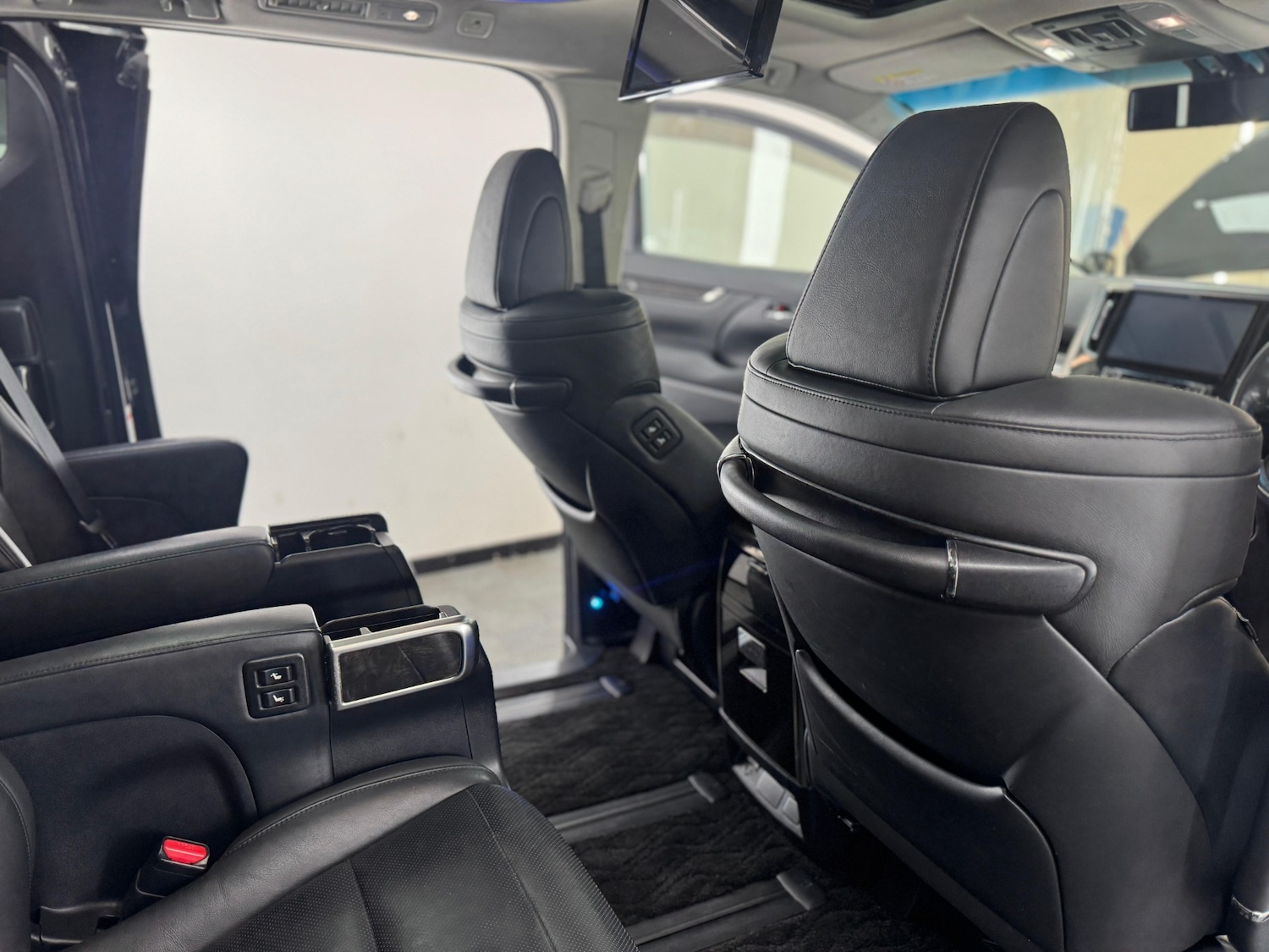 Used Toyota Vellfire 2025 for sale - 76640671: Photo 18