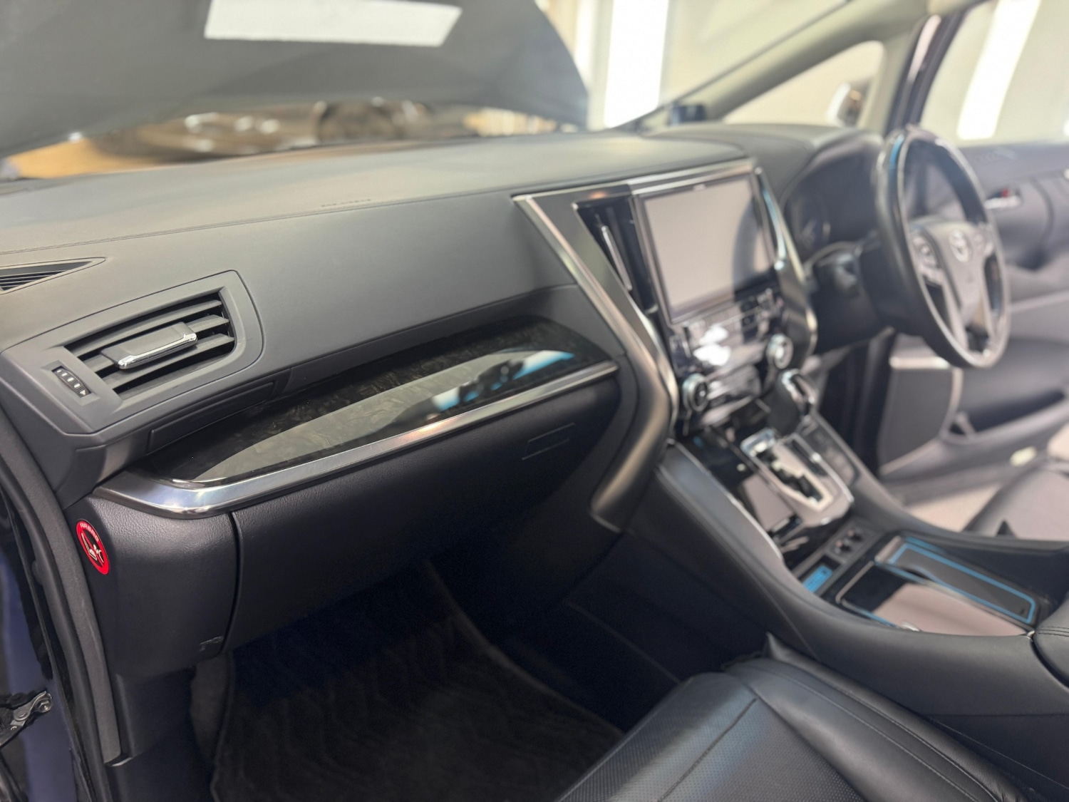 Used Toyota Vellfire 2025 for sale - 76640671: Photo 25