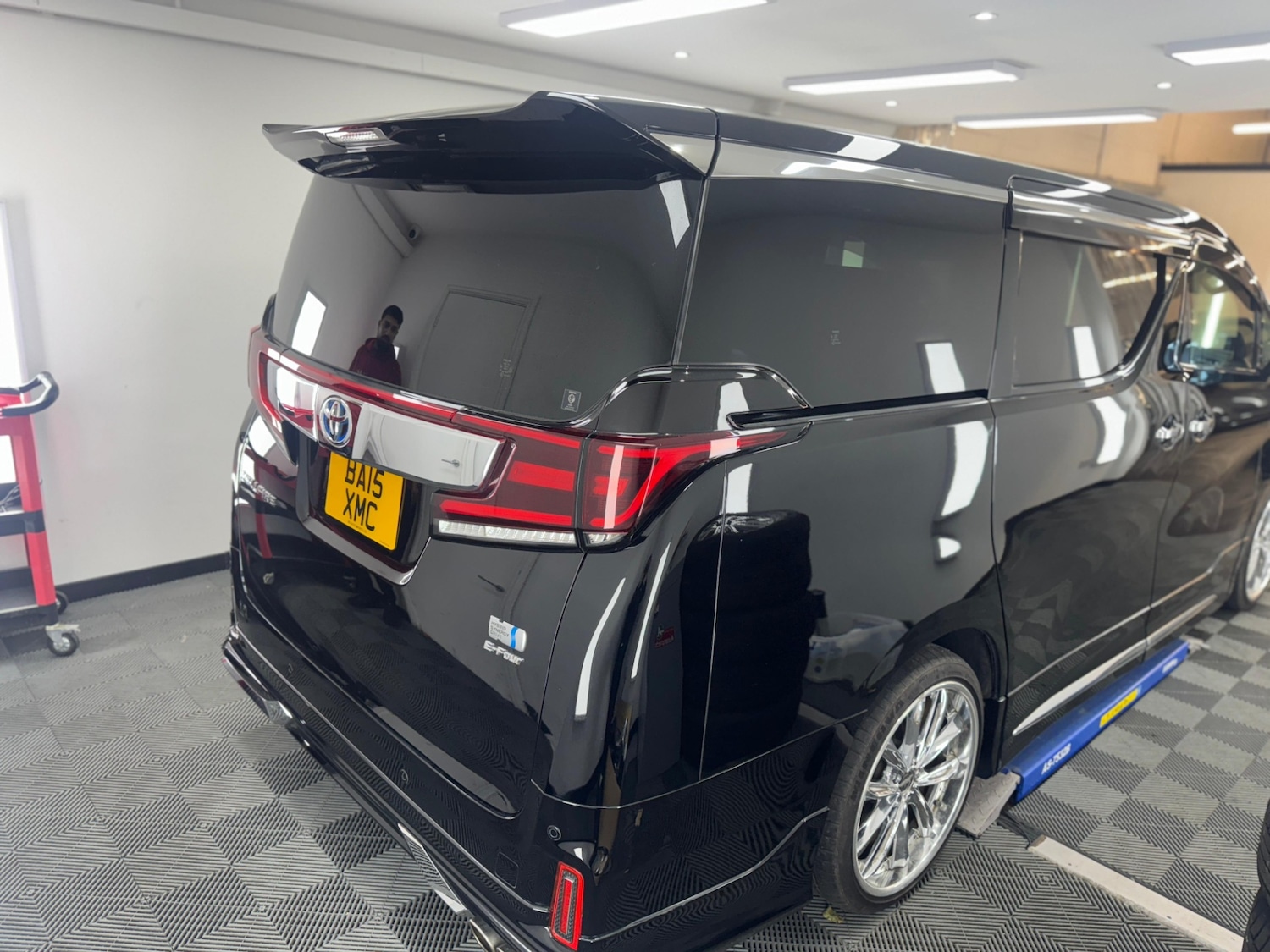 Used Toyota Vellfire 2025 for sale - 76640671: Photo 4