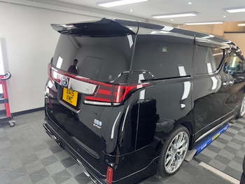 Used Toyota Vellfire 2015 for sale - 76640671: Photo