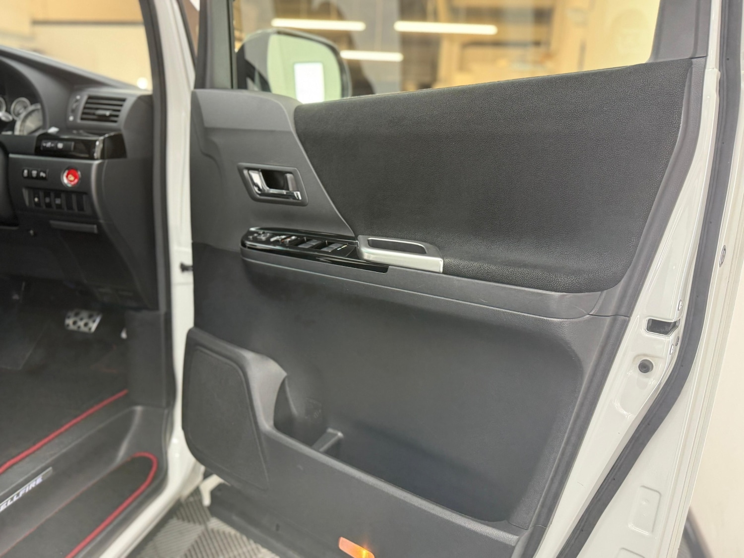 Used Toyota Vellfire 2025 for sale - 76467948: Photo 20